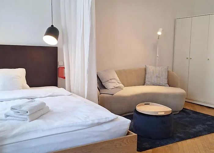 Schickes Naehe Akh-meduni - Waehringerpark 24-7 Check In *